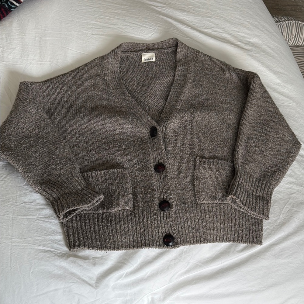 Babaa Brown Cropped Cardigan with V-neck Design